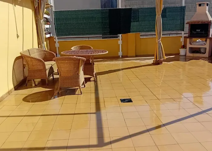 Апартаменти Con Terraza De 100m2 *